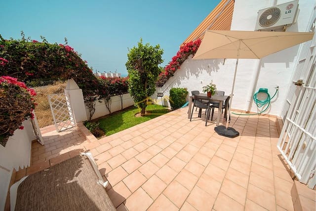 3 soveværelse Byhus til salg i Centro, Nerja med swimmingpool garage - € 390.000 (Ref: 8451018)