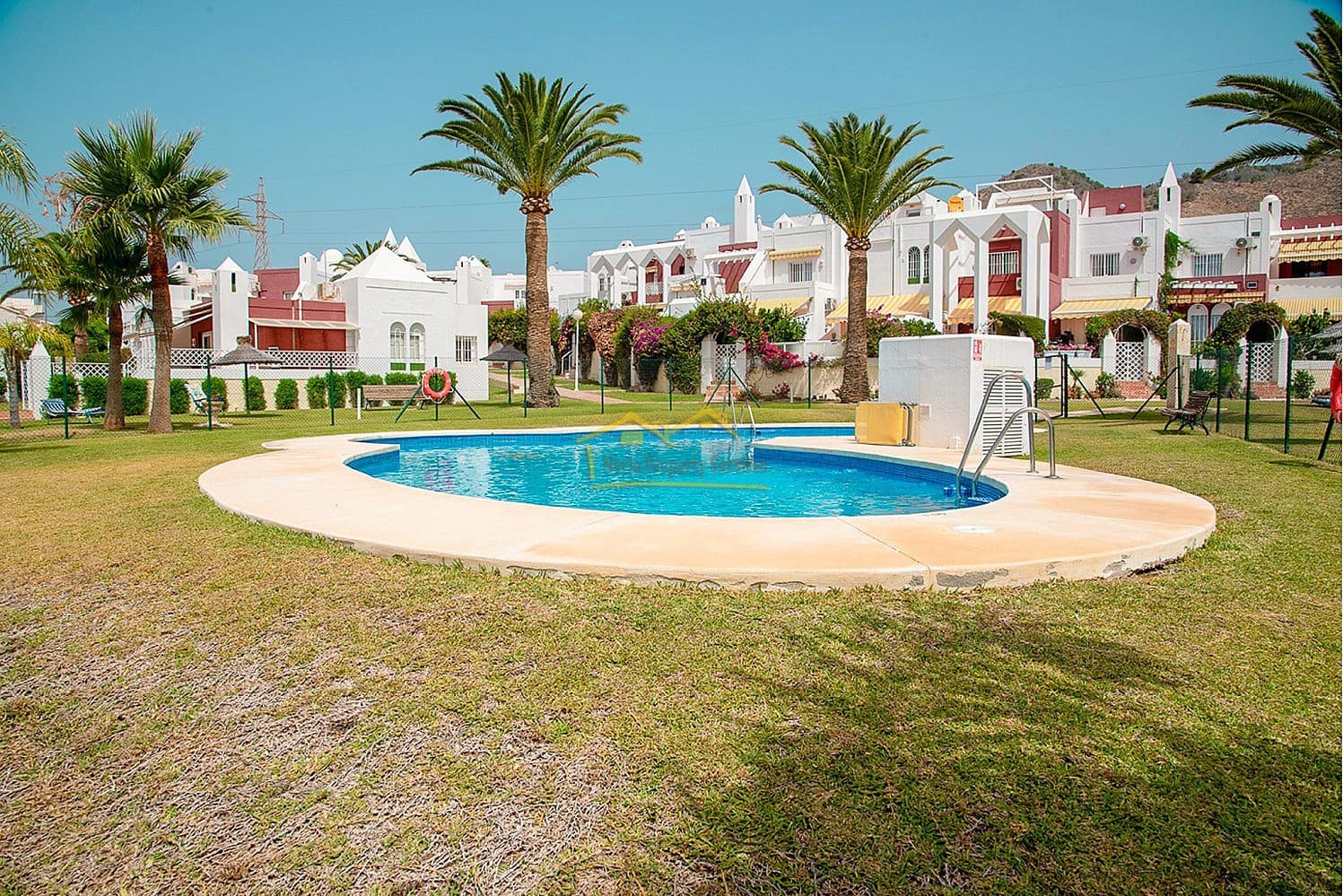 3 soveværelse Byhus til salg i Nerja med swimmingpool garage - € 390.000 (Ref: 8451018)