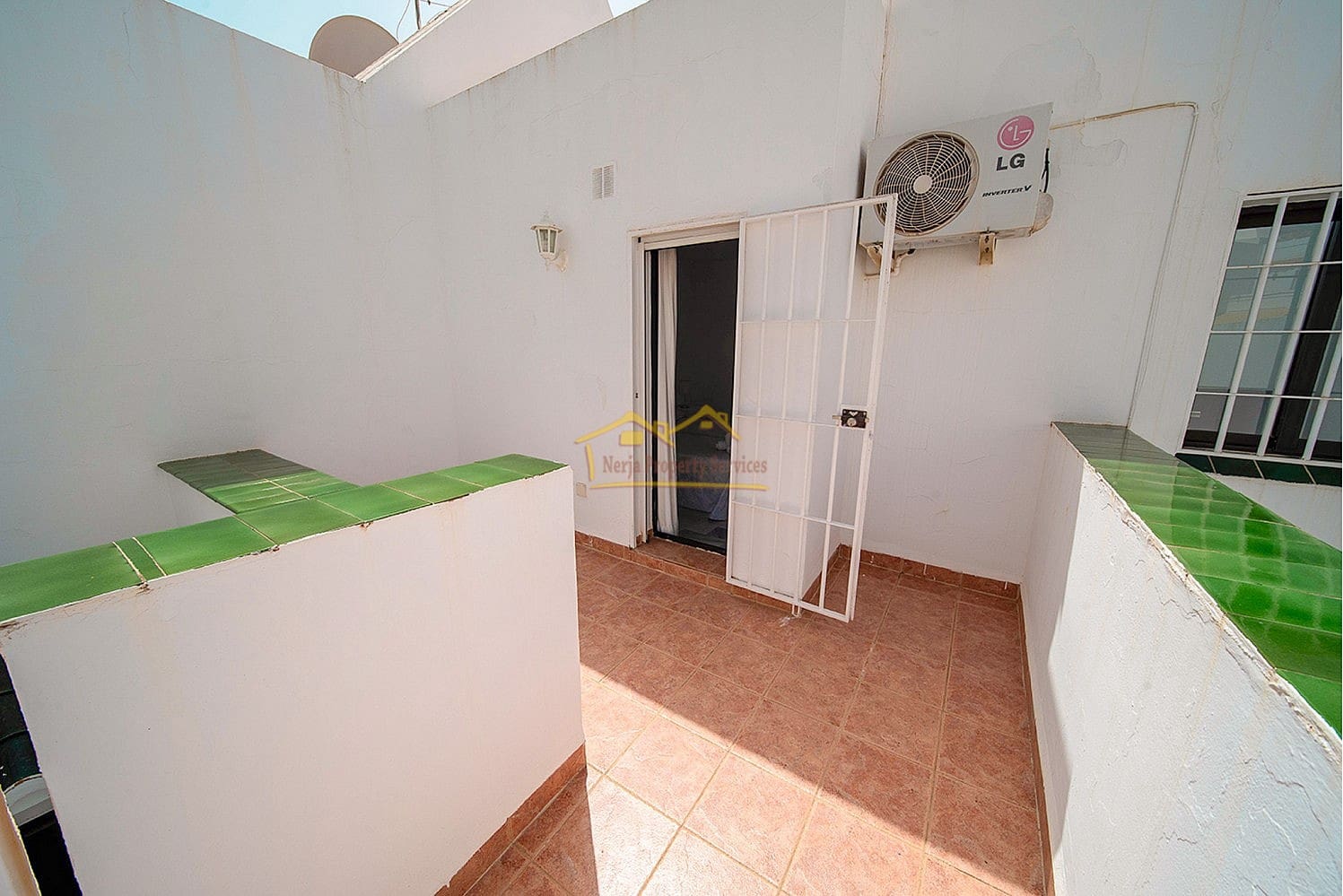 3 soveværelse Byhus til salg i Nerja med swimmingpool garage - € 390.000 (Ref: 8451018)