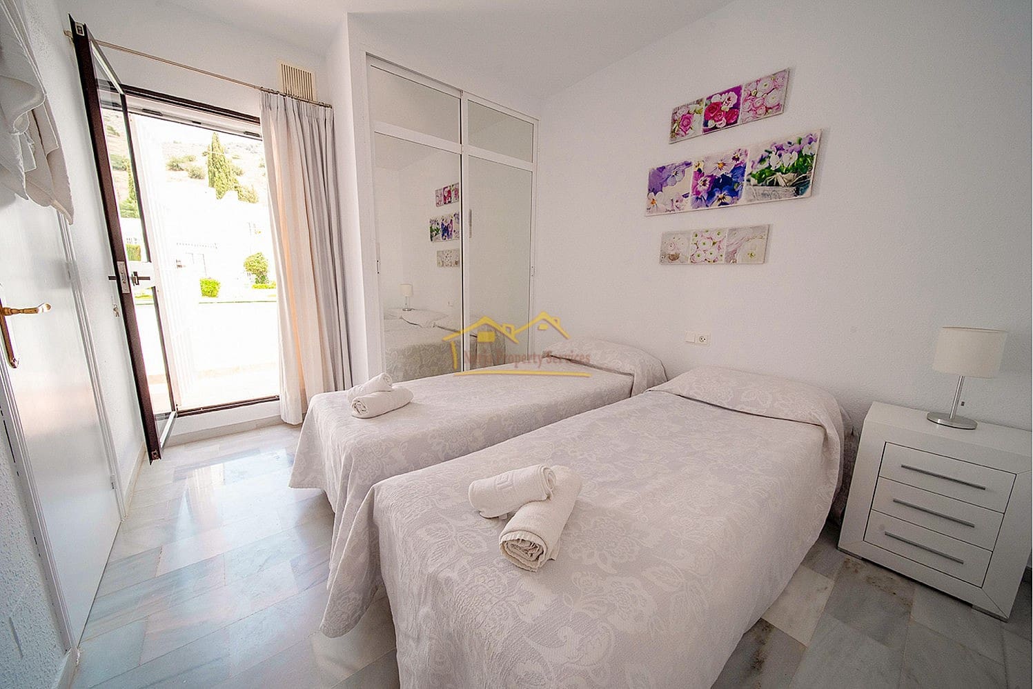 3 soveværelse Byhus til salg i Nerja med swimmingpool garage - € 390.000 (Ref: 8451018)