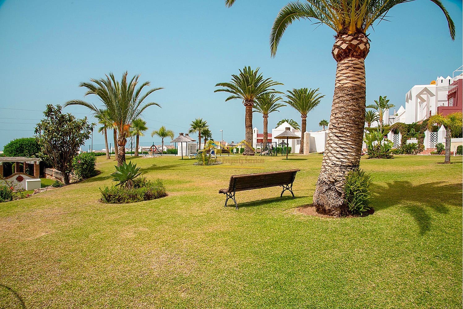 3 soveværelse Byhus til salg i Nerja med swimmingpool garage - € 390.000 (Ref: 8451018)