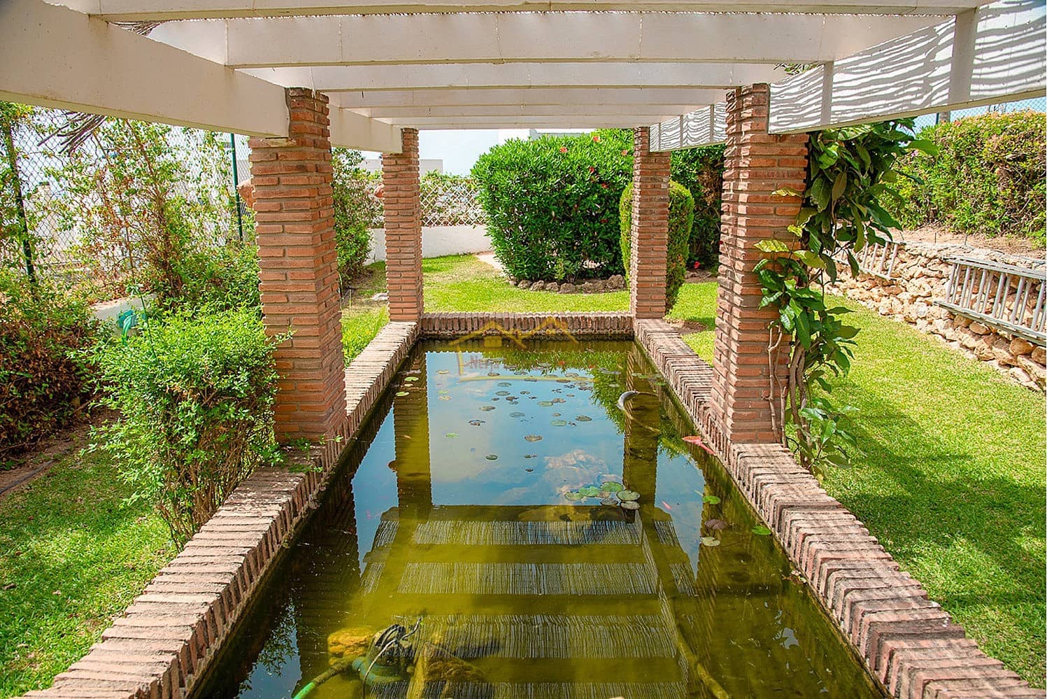 3 soveværelse Byhus til salg i Nerja med swimmingpool garage - € 390.000 (Ref: 8451018)