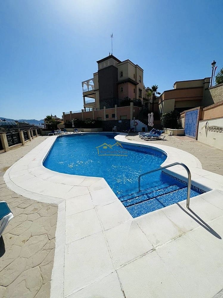 3 soveværelse Lejlighed til salg i Nerja med swimmingpool garage - € 420.000 (Ref: 8470555)