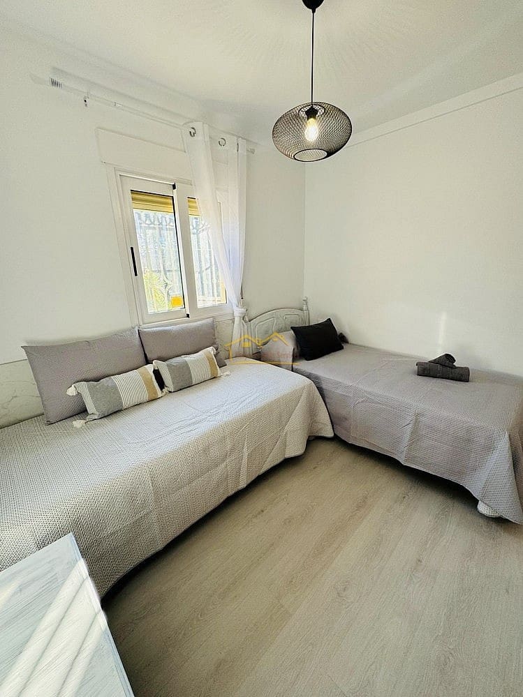 3 soveværelse Lejlighed til salg i Nerja med swimmingpool garage - € 420.000 (Ref: 8470555)