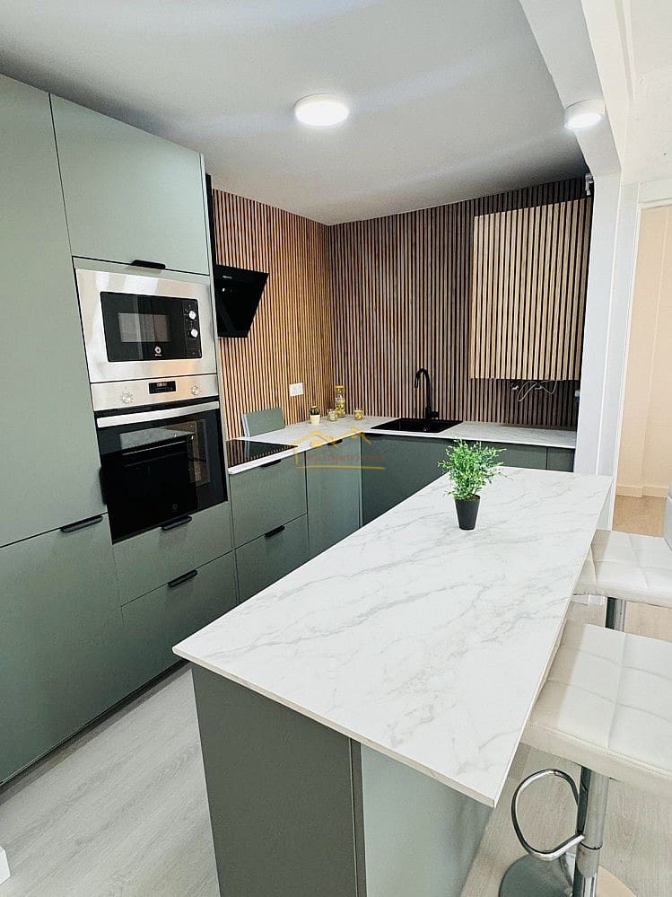 3 soveværelse Lejlighed til salg i Nerja med swimmingpool garage - € 420.000 (Ref: 8470555)