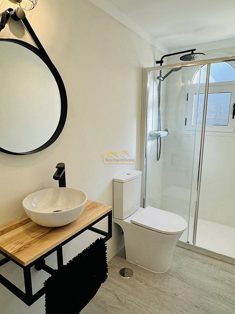 3 soveværelse Lejlighed til salg i Nerja med swimmingpool garage - € 420.000 (Ref: 8470555)