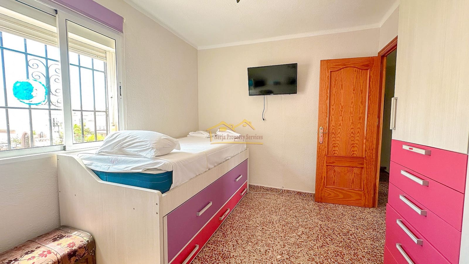 3 soveværelse Rækkehus til salg i Nerja med swimmingpool - € 350.000 (Ref: 8473184)