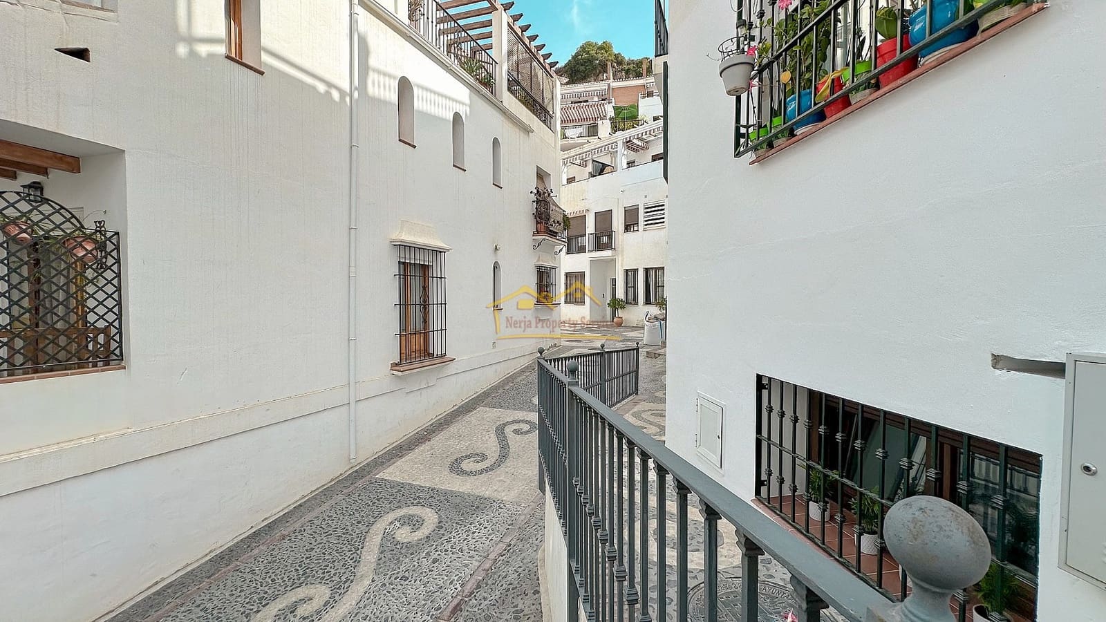 Appartement de 2 chambres à louer à Frigiliana - 900 € (Ref: 8500464)