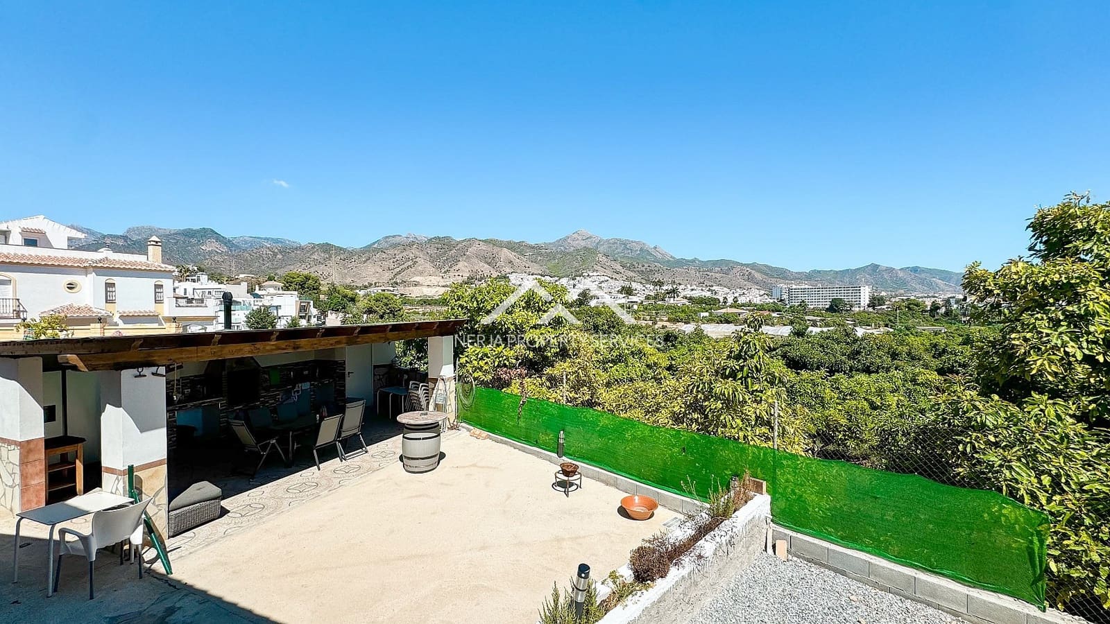 2 chambre Villa/Maison à vendre à Nerja avec piscine - 425 000 € (Ref: 8504938)