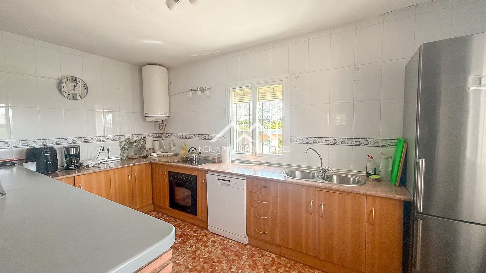 2 chambre Villa/Maison à vendre à Nerja avec piscine - 425 000 € (Ref: 8504938)