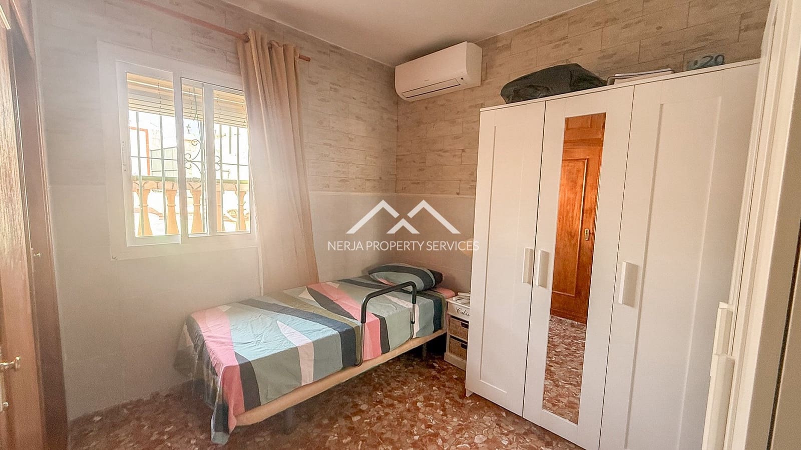 2 chambre Villa/Maison à vendre à Nerja avec piscine - 425 000 € (Ref: 8504938)