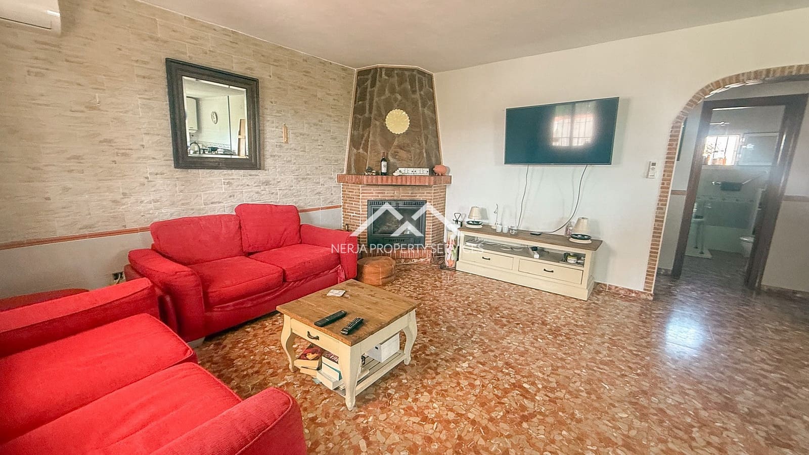 2 chambre Villa/Maison à vendre à Nerja avec piscine - 425 000 € (Ref: 8504938)