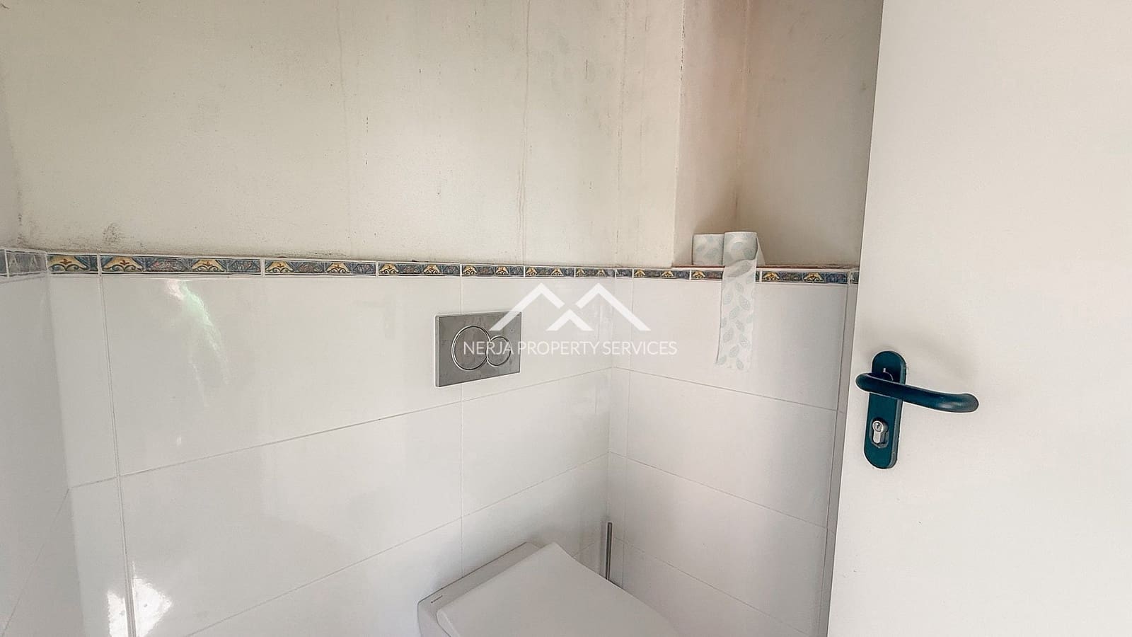 2 chambre Villa/Maison à vendre à Nerja avec piscine - 425 000 € (Ref: 8504938)