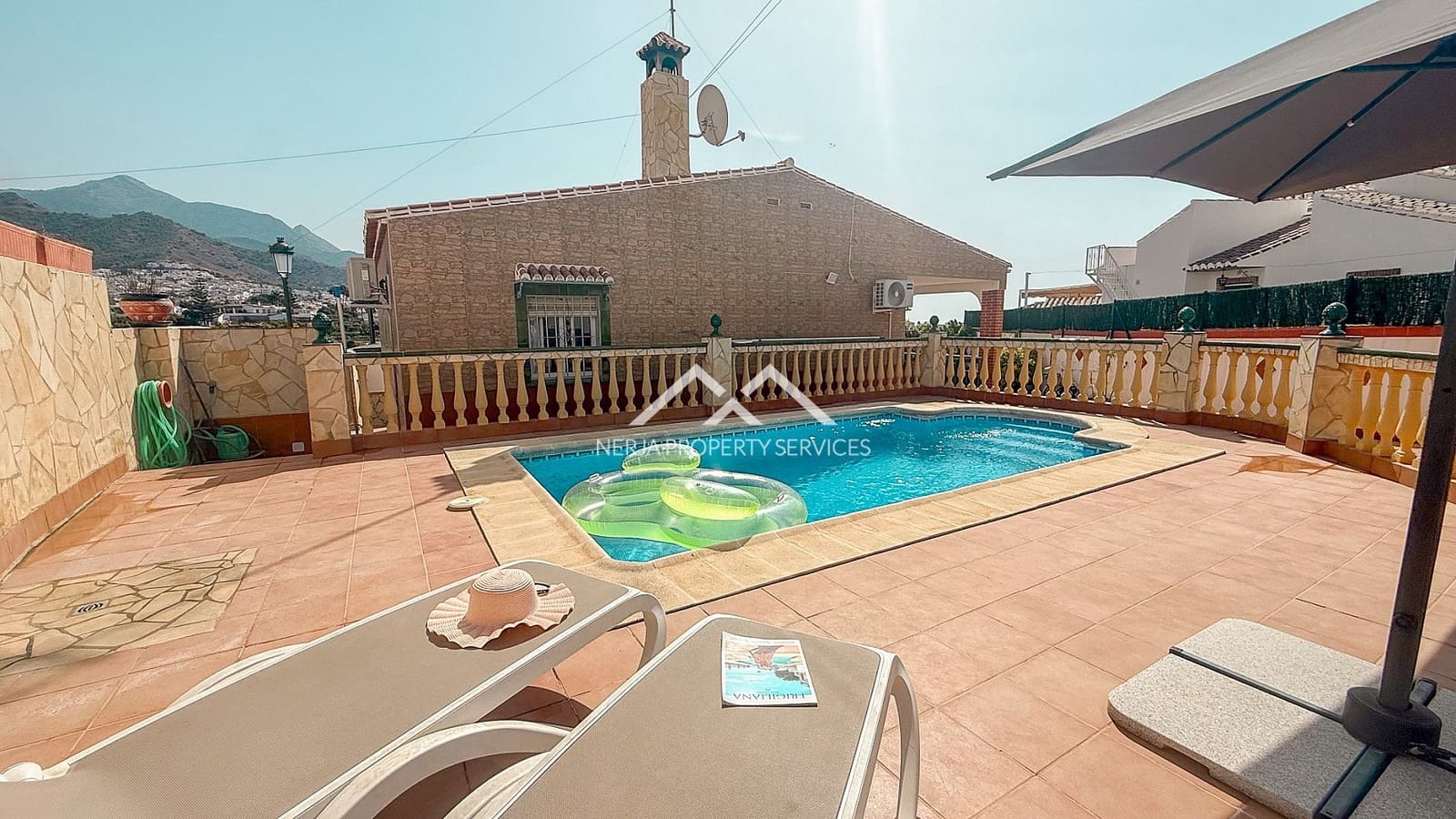 2 chambre Villa/Maison à vendre à Nerja avec piscine - 425 000 € (Ref: 8504938)