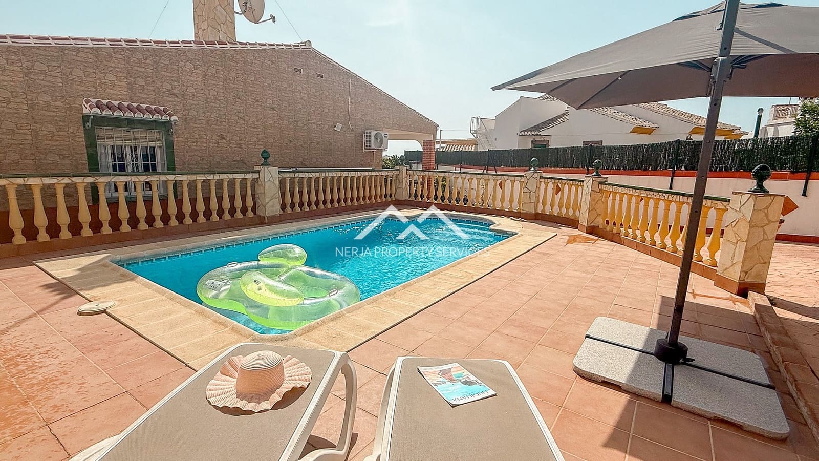 2 chambre Villa/Maison à vendre à Nerja avec piscine - 425 000 € (Ref: 8504938)