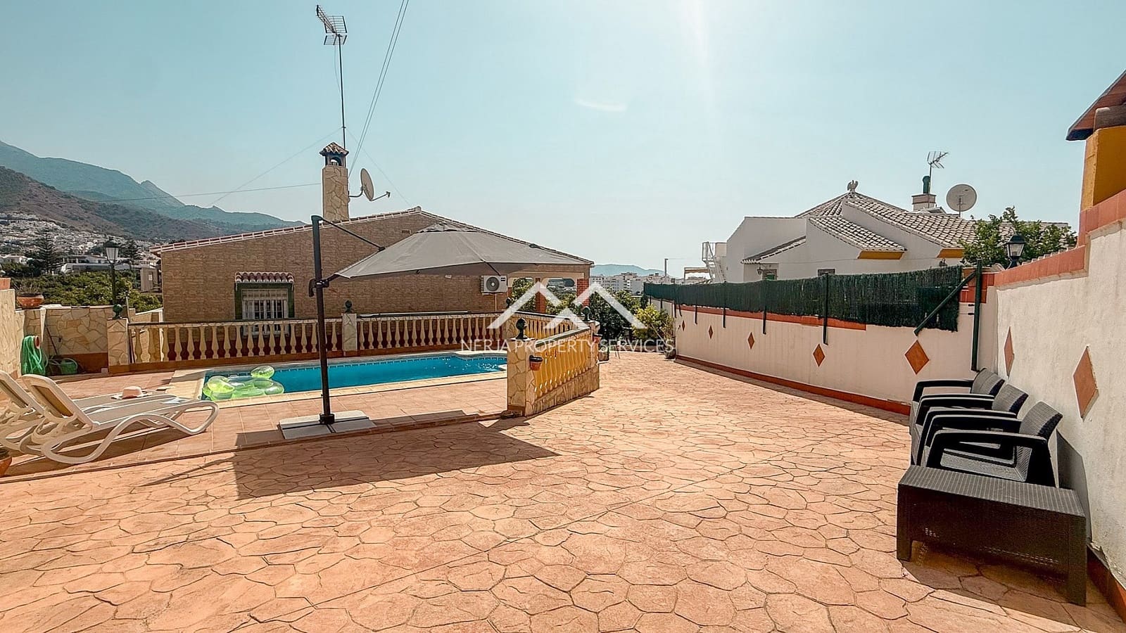 2 chambre Villa/Maison à vendre à Nerja avec piscine - 425 000 € (Ref: 8504938)