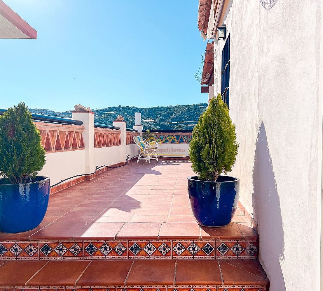 2 soveværelse Villa til salg i Frigiliana med swimmingpool garage - € 360.000 (Ref: 8548223)