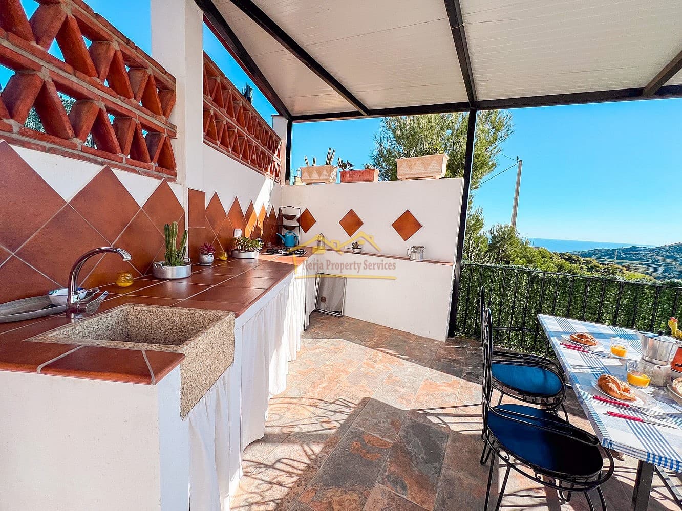 2 soveværelse Villa til salg i Frigiliana med swimmingpool garage - € 360.000 (Ref: 8548223)