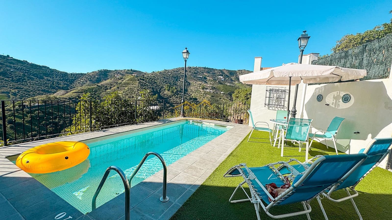 2 soveværelse Villa til salg i Frigiliana med swimmingpool garage - € 360.000 (Ref: 8548223)