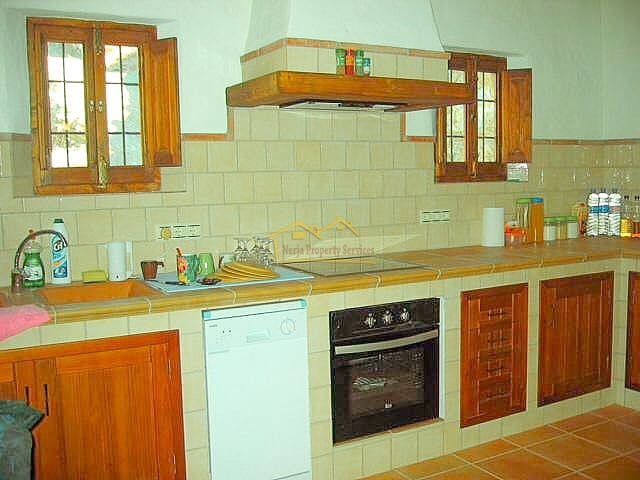 Finka/Dom wiejski na sprzedaż w Frigiliana - 220 000 € (Ref: 8619301)