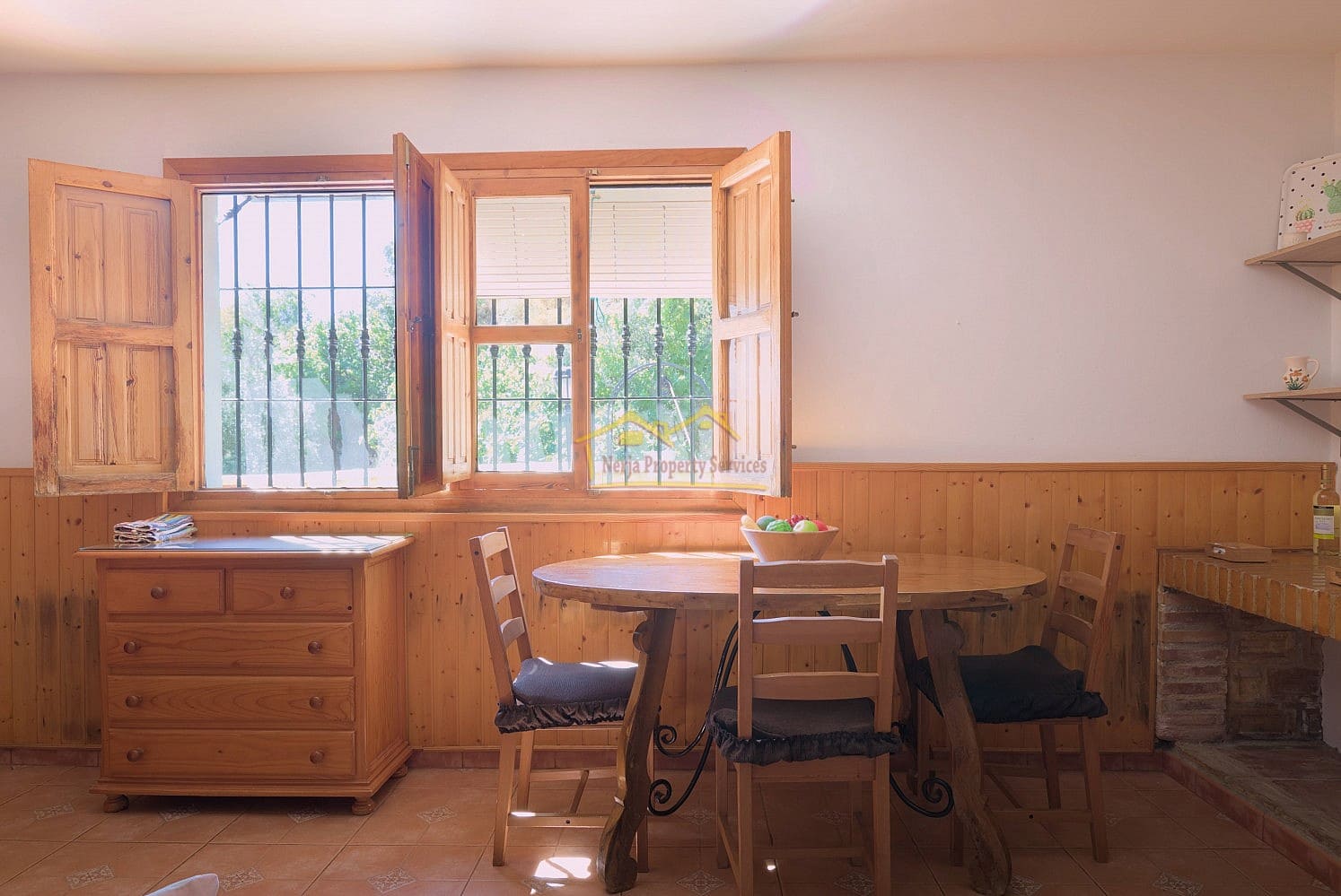 3 soveværelse Finca/Landehus til salg i Sayalonga med swimmingpool garage - € 365.000 (Ref: 8655090)