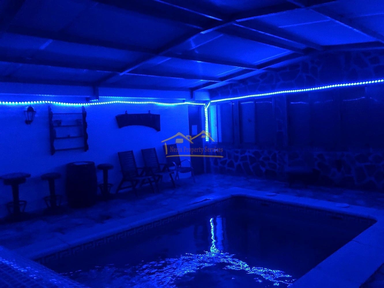 3 soveværelse Finca/Landehus til salg i Sayalonga med swimmingpool garage - € 365.000 (Ref: 8655090)