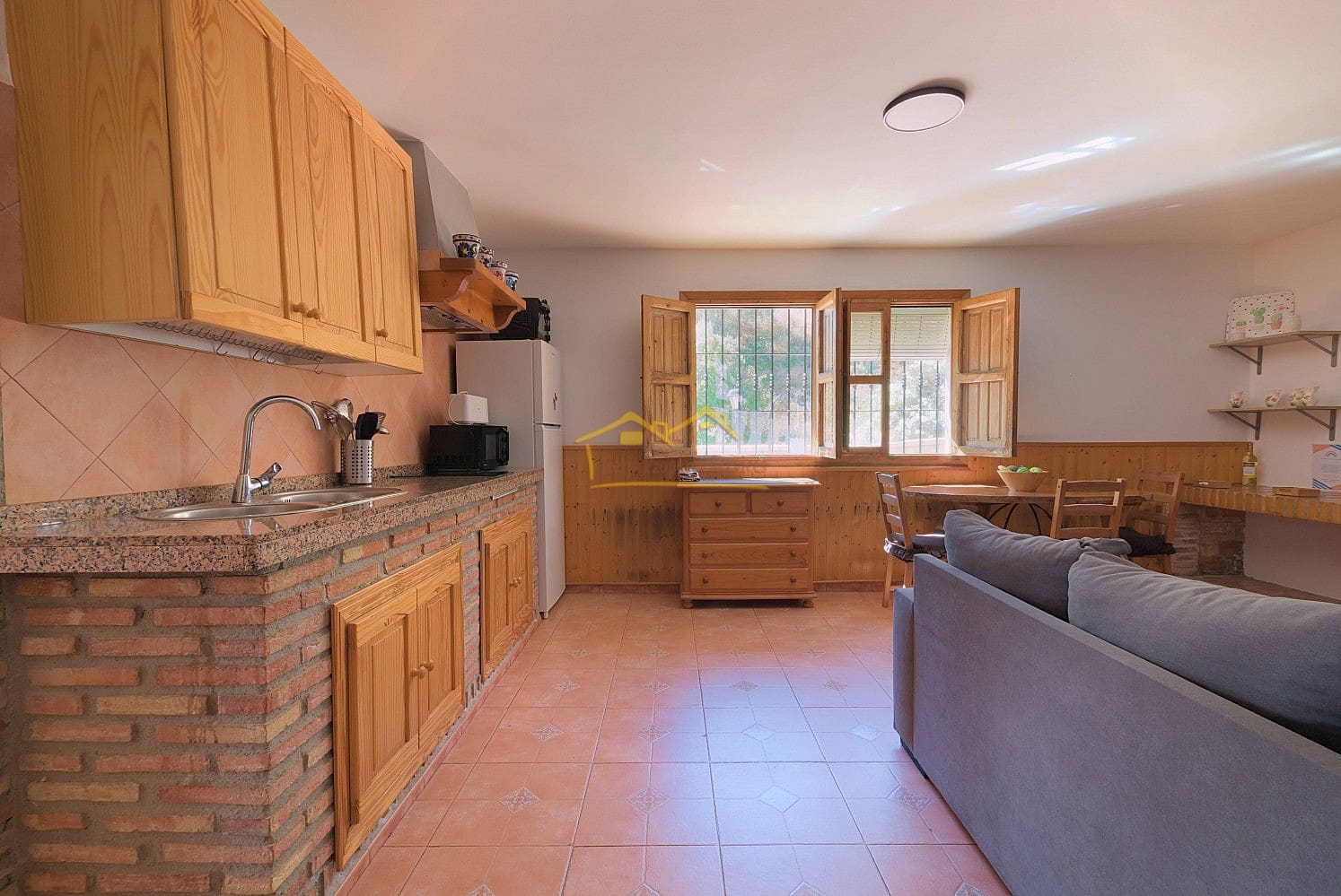 3 soveværelse Finca/Landehus til salg i Sayalonga med swimmingpool garage - € 365.000 (Ref: 8655090)