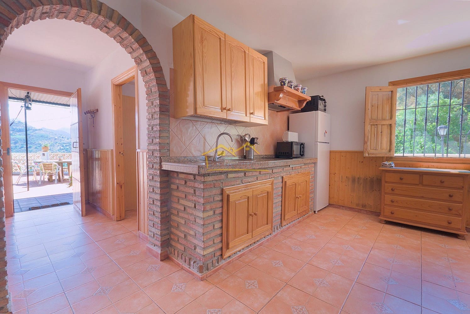 3 soveværelse Finca/Landehus til salg i Sayalonga med swimmingpool garage - € 365.000 (Ref: 8655090)