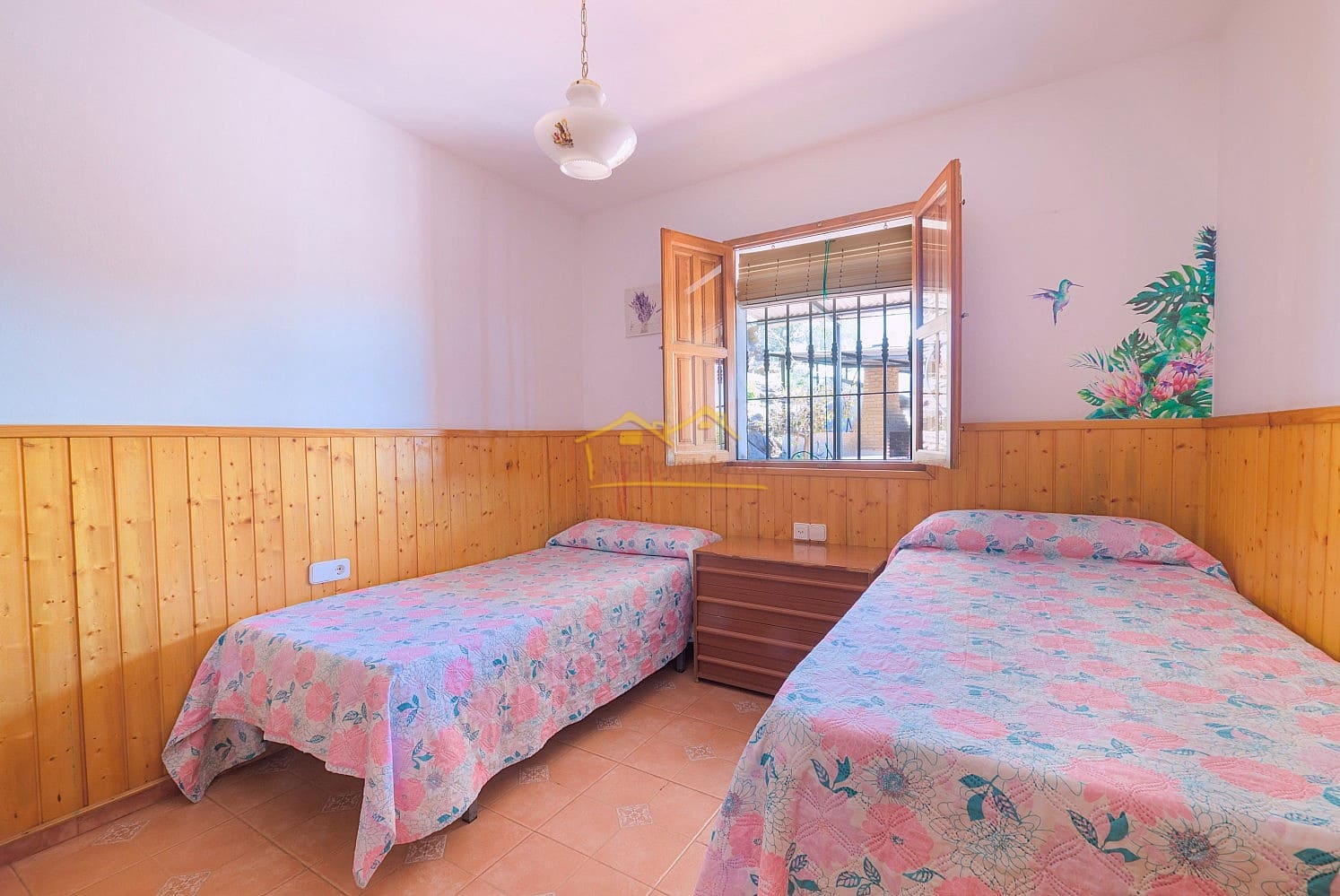 3 soveværelse Finca/Landehus til salg i Sayalonga med swimmingpool garage - € 365.000 (Ref: 8655090)