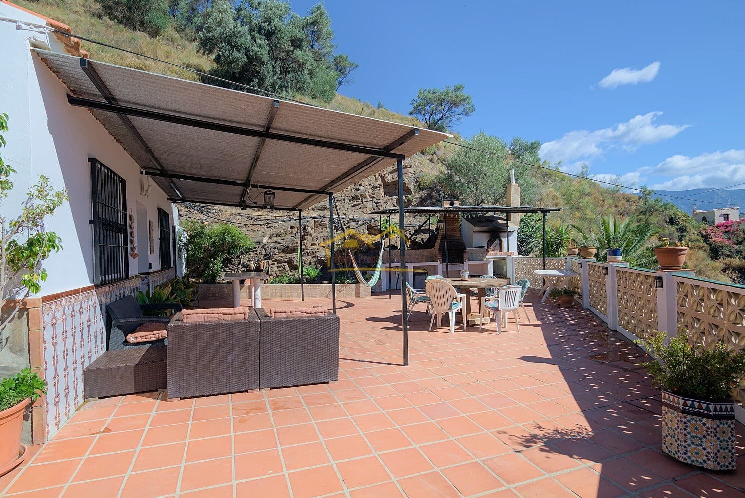 3 soveværelse Finca/Landehus til salg i Sayalonga med swimmingpool garage - € 365.000 (Ref: 8655090)