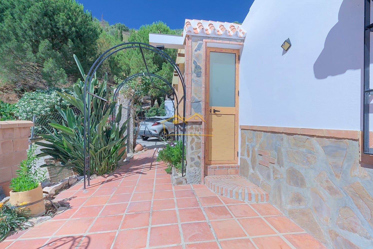 3 soveværelse Finca/Landehus til salg i Sayalonga med swimmingpool garage - € 365.000 (Ref: 8655090)