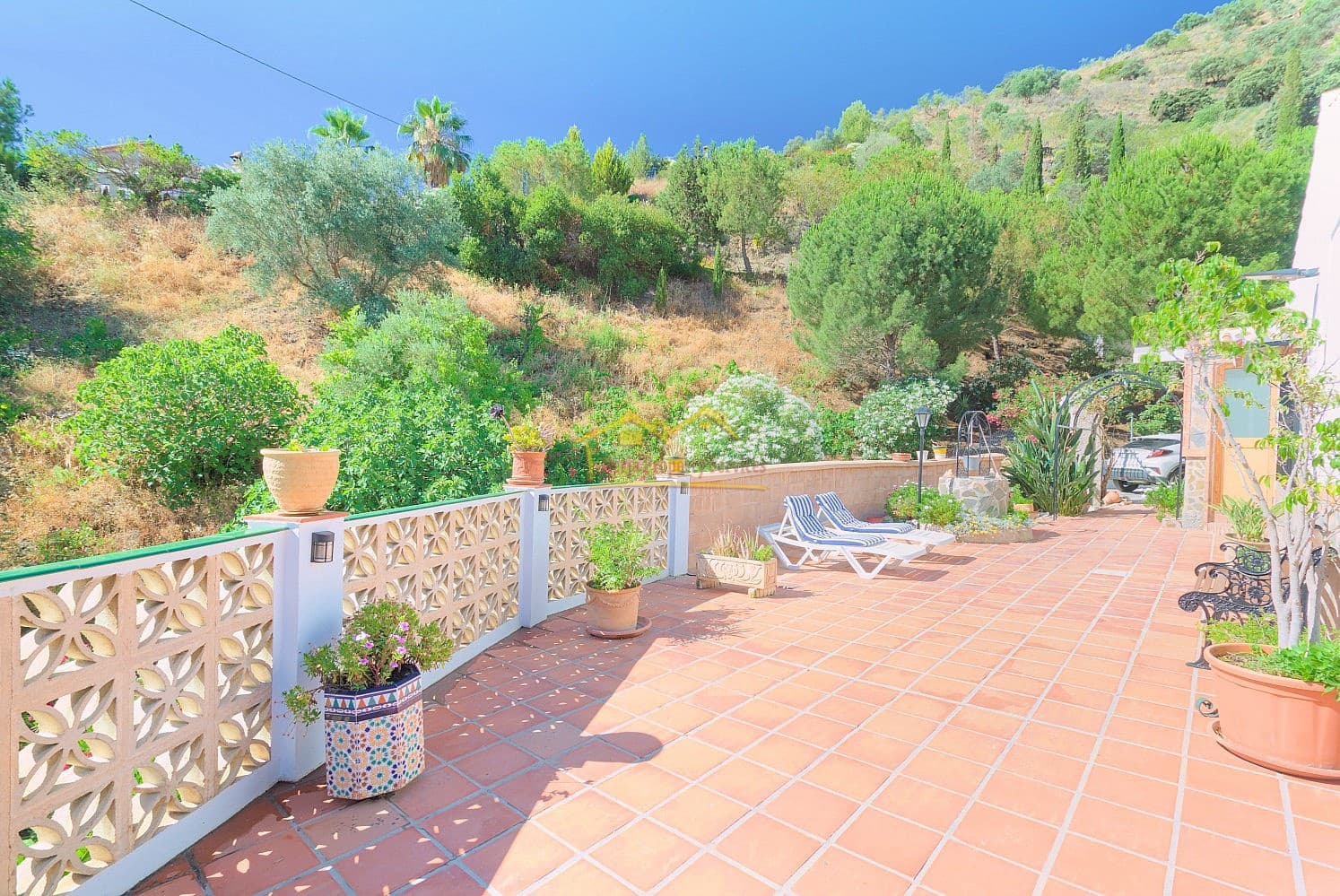 3 soveværelse Finca/Landehus til salg i Sayalonga med swimmingpool garage - € 365.000 (Ref: 8655090)