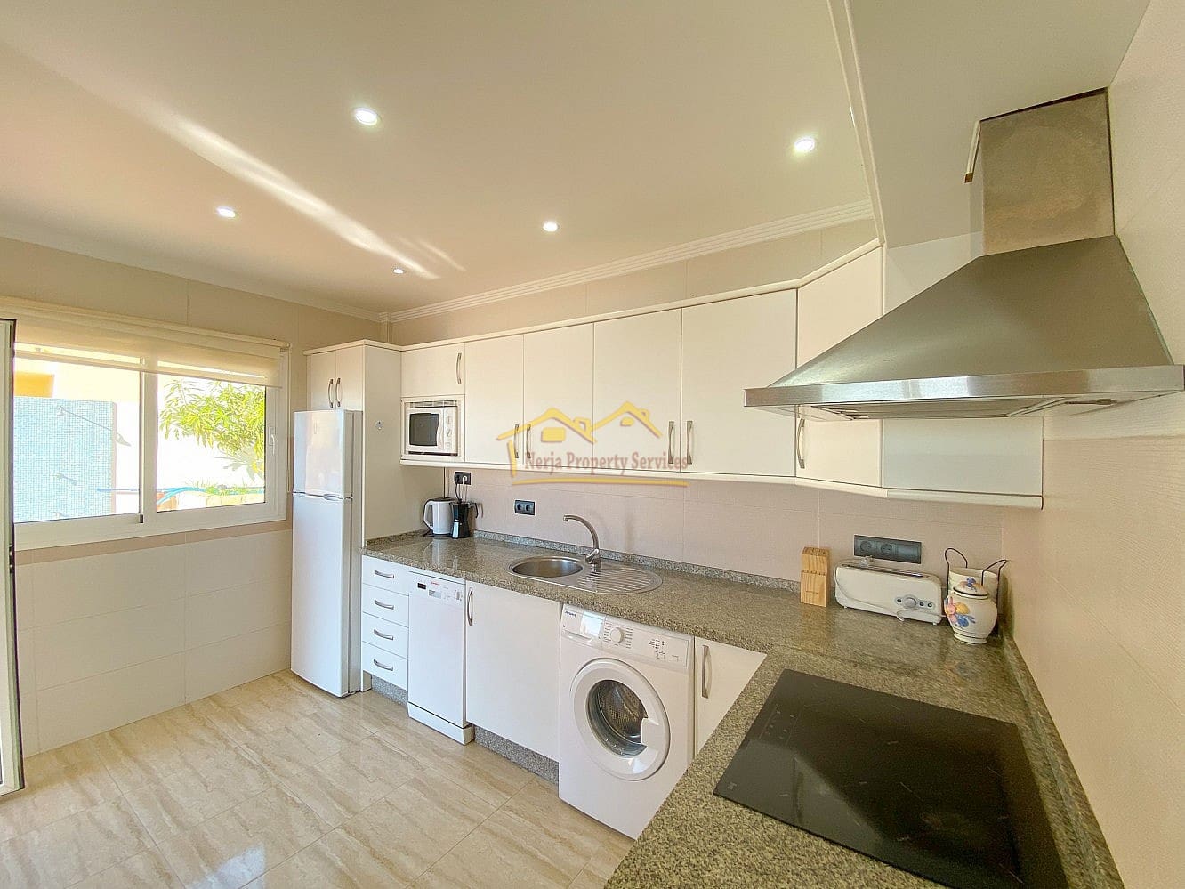 3 soverom Villa til leie i Torrox-Costa med svømmebasseng - € 2 300 (Ref: 8664214)