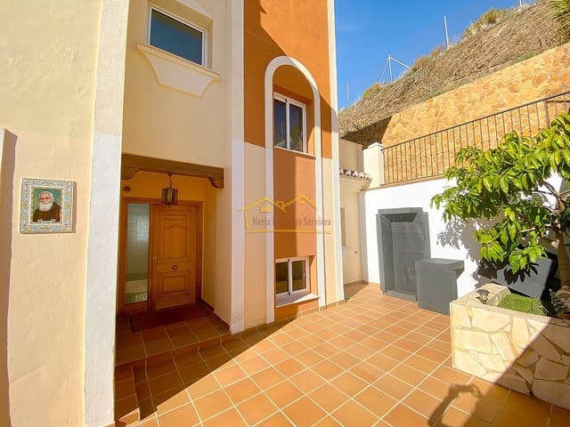 3 soverom Villa til leie i El Peñoncillo, Torrox med svømmebasseng - € 2 300 (Ref: 8664214)