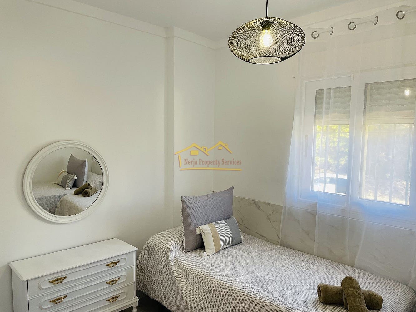 3 soveværelse Lejlighed til salg i Nerja med swimmingpool garage - € 420.000 (Ref: 8676239)