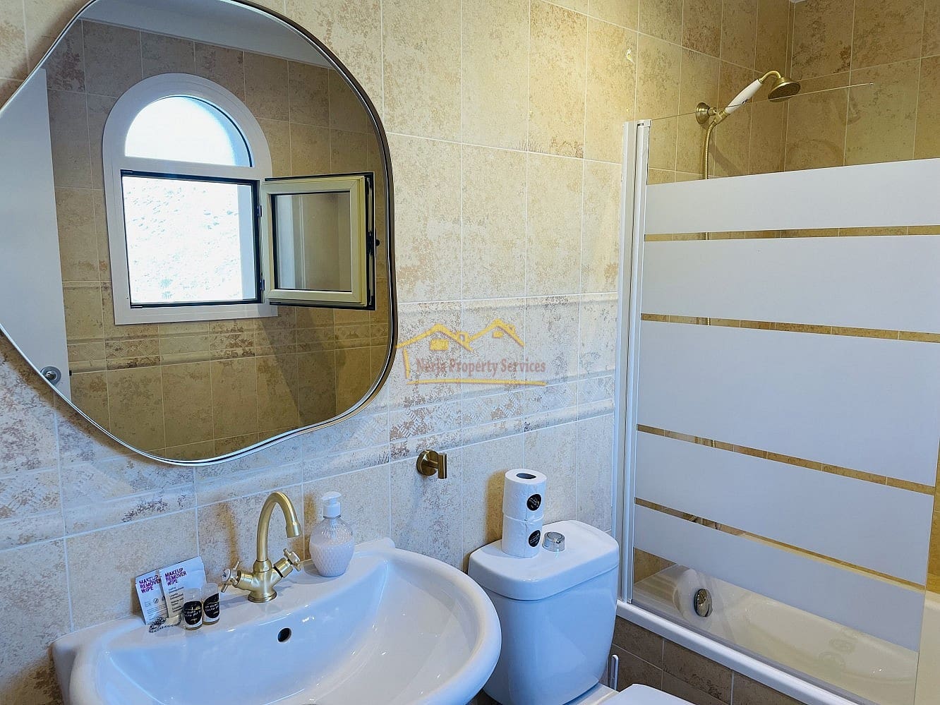 3 soveværelse Lejlighed til salg i Nerja med swimmingpool garage - € 420.000 (Ref: 8676239)