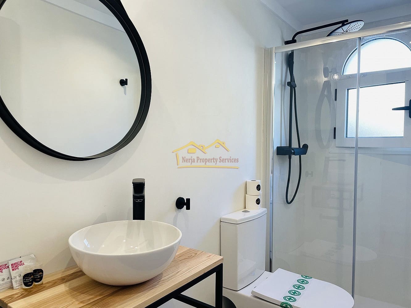 3 soveværelse Lejlighed til salg i Nerja med swimmingpool garage - € 420.000 (Ref: 8676239)