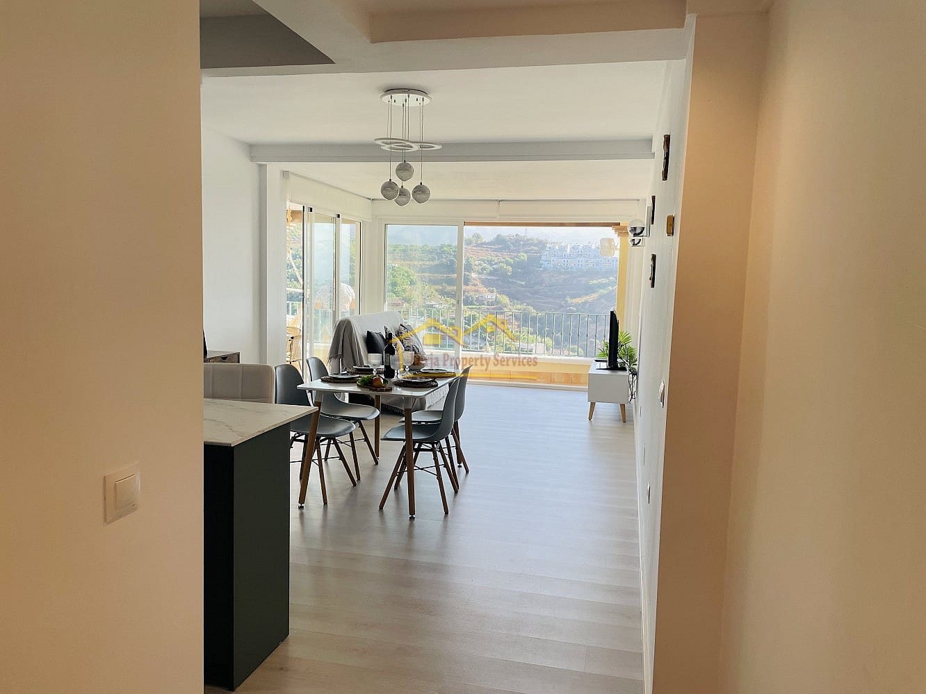 3 soveværelse Lejlighed til salg i Nerja med swimmingpool garage - € 420.000 (Ref: 8676239)