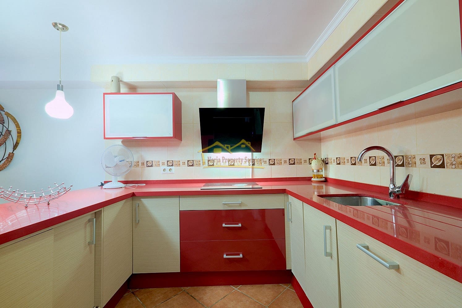 3 slaapkamer Huis te koop in Torre del Mar met zwembad garage - € 410.000 (Ref: 8714949)