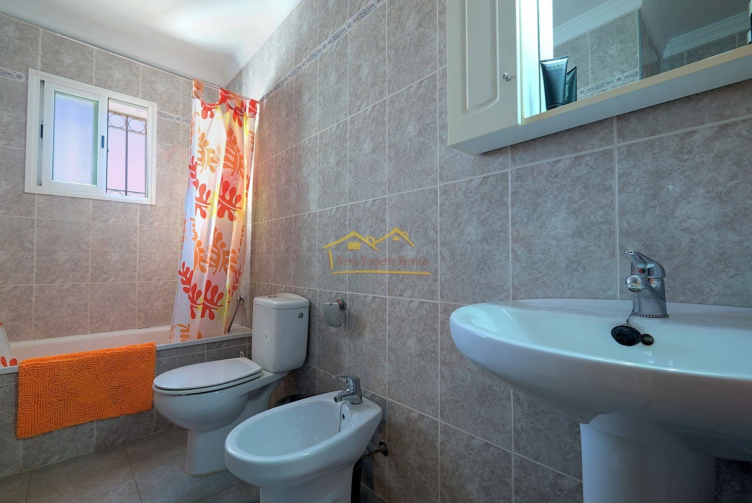 3 slaapkamer Huis te koop in Torre del Mar met zwembad garage - € 410.000 (Ref: 8714949)