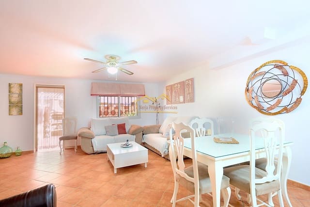 3 slaapkamer Huis te koop in Torre del Mar, Vélez-Málaga met zwembad garage - € 410.000 (Ref: 8714949)