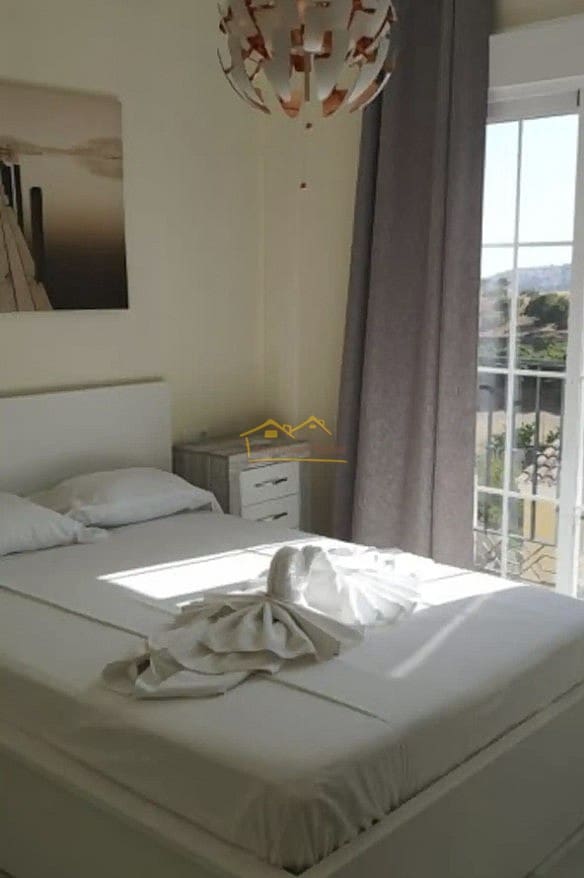 3 soveværelse Rækkehus til salg i Nerja med swimmingpool - € 350.000 (Ref: 8728222)