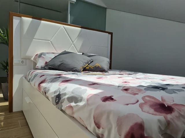 3 chambre Villa/Maison Mitoyenne à vendre à Centro, Nerja avec piscine - 350 000 € (Ref: 8728222)