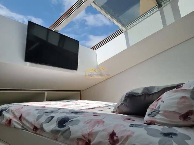 3 chambre Villa/Maison Mitoyenne à vendre à Centro, Nerja avec piscine - 350 000 € (Ref: 8728222)