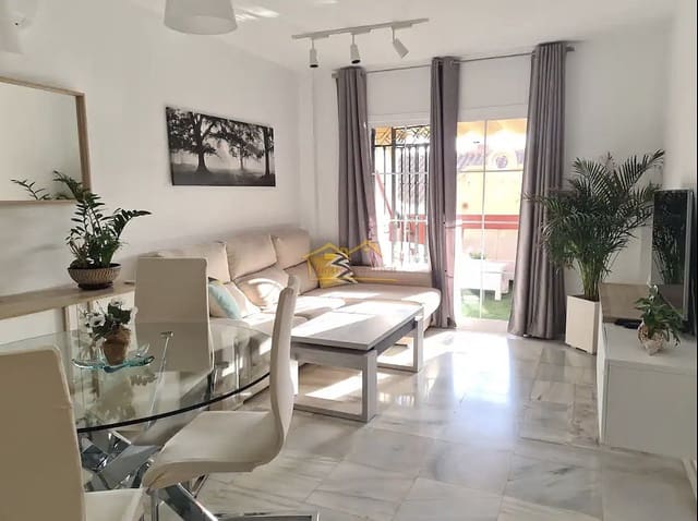 3 chambre Villa/Maison Mitoyenne à vendre à Centro, Nerja avec piscine - 350 000 € (Ref: 8728222)