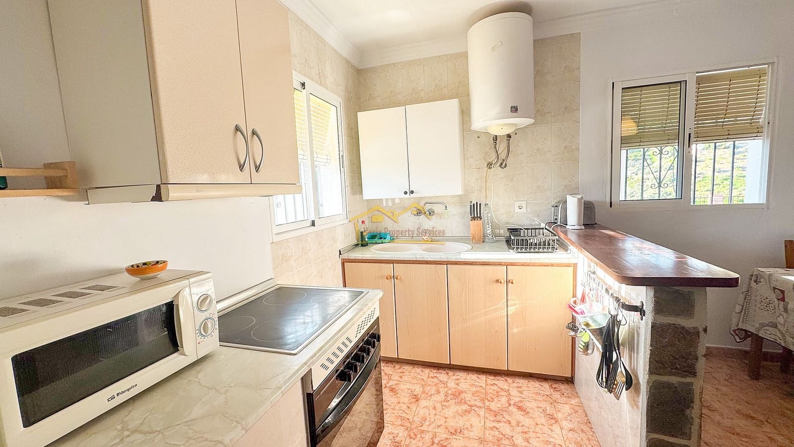 2 sovrum Finca/Hus på landet att hyra i Torrox med pool garage - 1 000 € (Ref: 8736579)