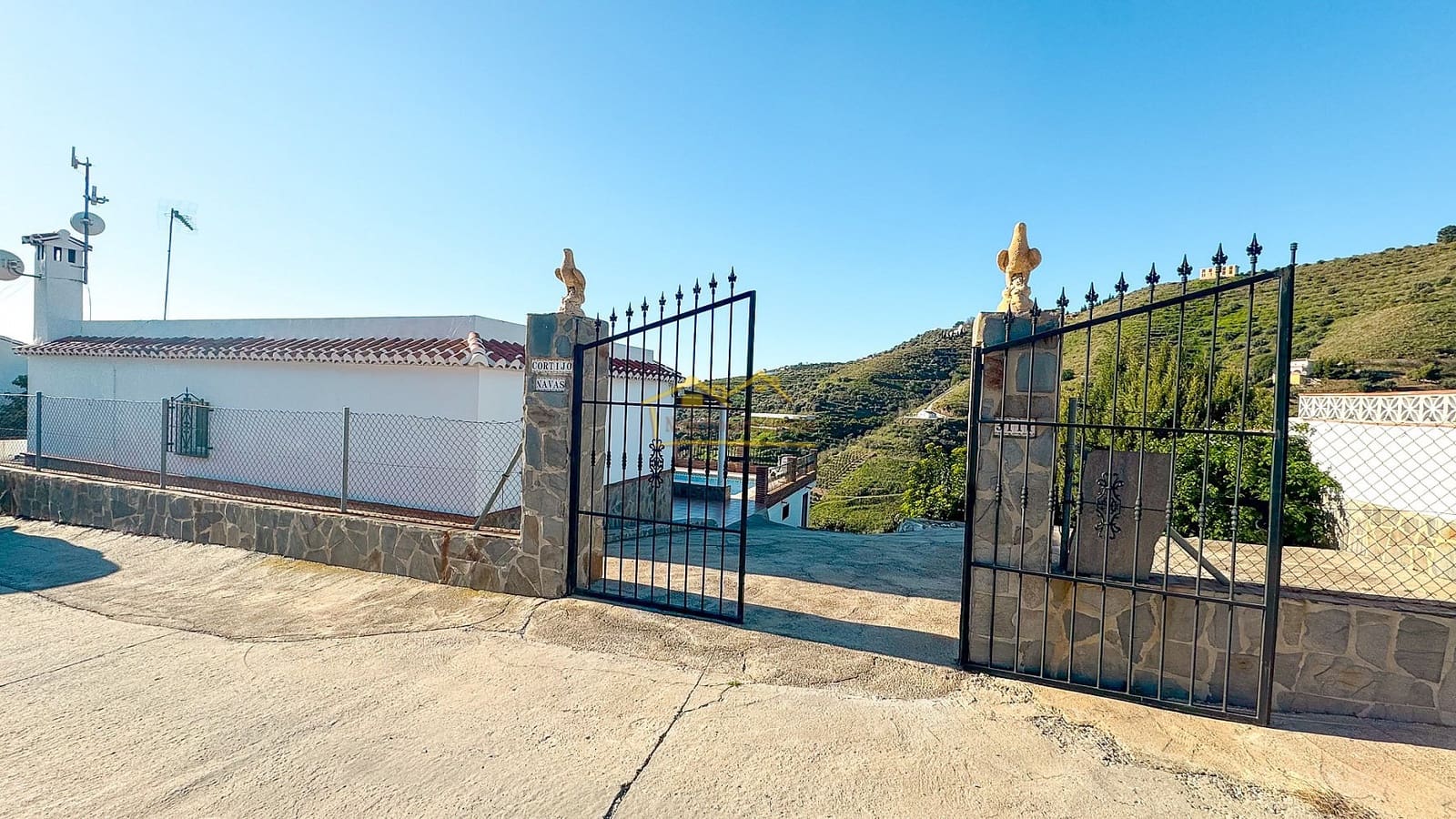 2 sovrum Finca/Hus på landet att hyra i Torrox med pool garage - 1 000 € (Ref: 8736579)