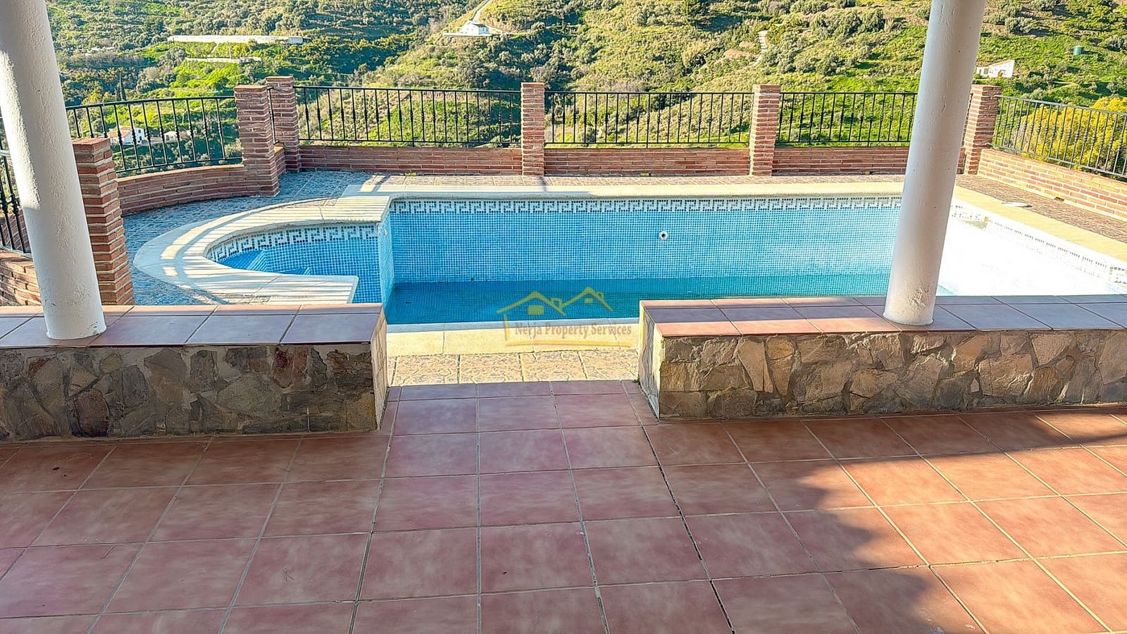 2 sovrum Finca/Hus på landet att hyra i Torrox med pool garage - 1 000 € (Ref: 8736579)