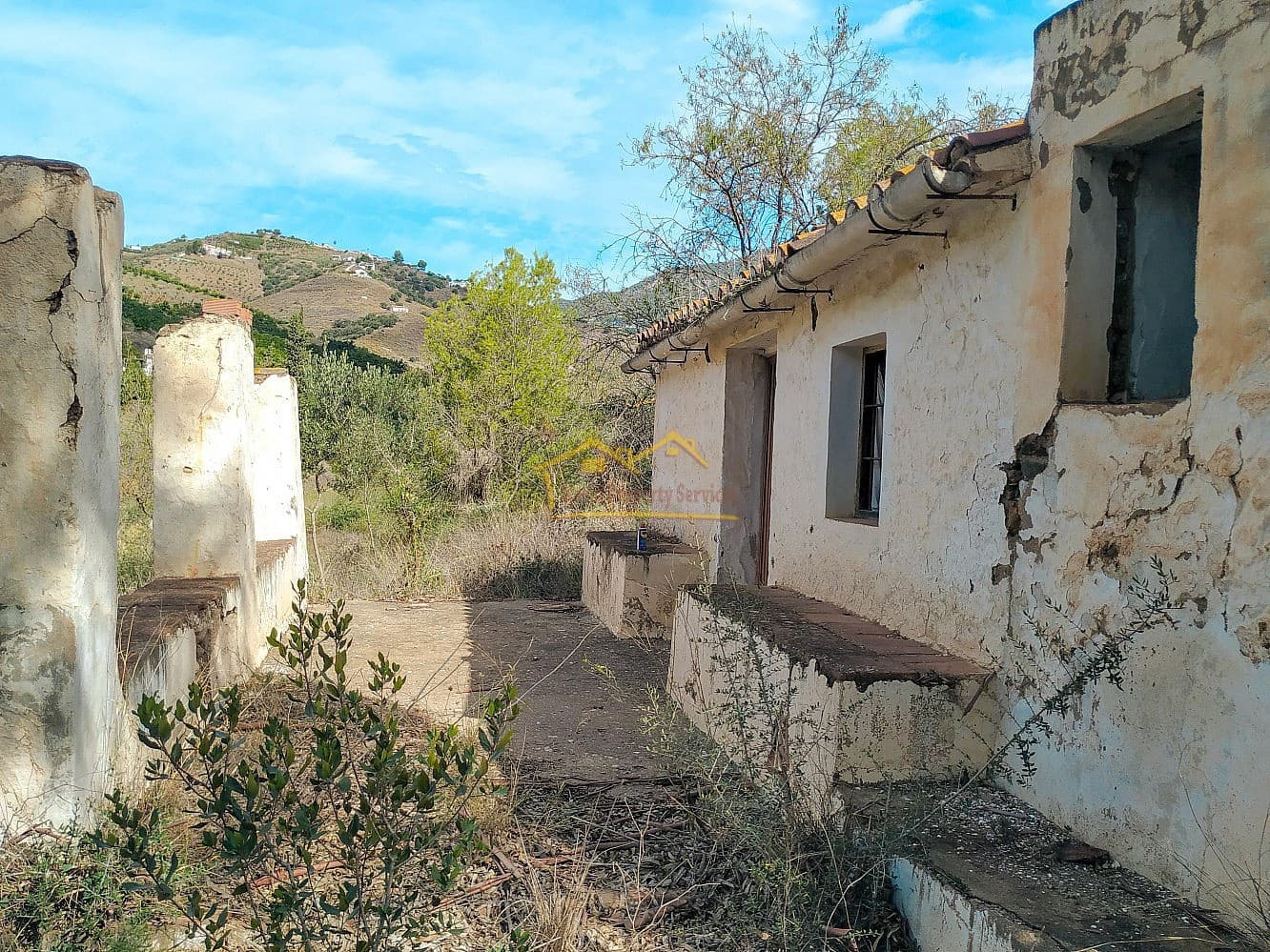 Grunde uden byggetilladelser til salg i Frigiliana - € 215.000 (Ref: 8754777)