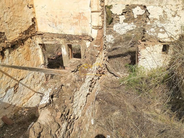 Ubebygd land til salgs i Frigiliana - € 215 000 (Ref: 8754777)